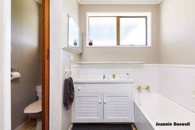 Photo of property in 100a Linton Street, West End, Palmerston North, 4410