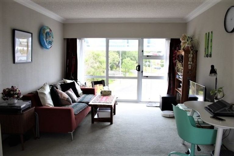 Photo of property in 7/54 Sale Street, Cockle Bay, Auckland, 2014