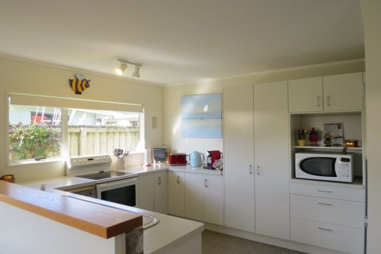 Photo of property in 4 Allman Drive, Coromandel, 3506