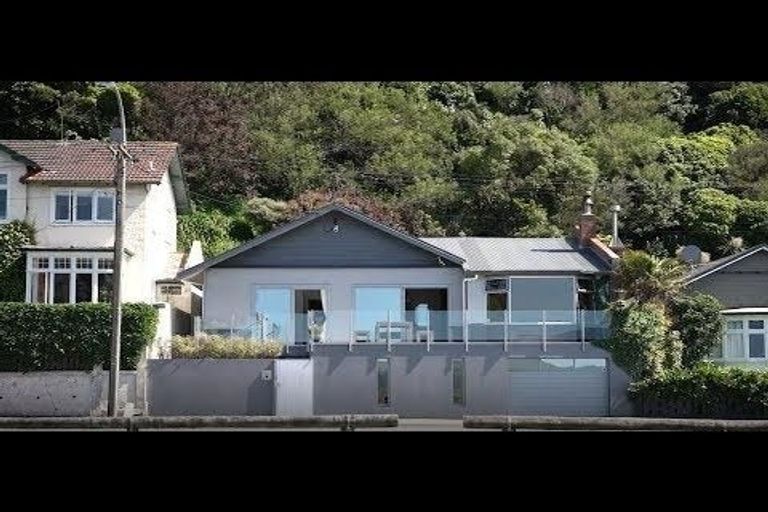 Photo of property in 217 Marine Parade, Seatoun, Wellington, 6022