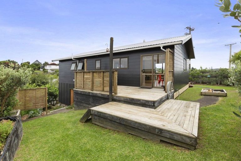 Photo of property in 9 Point Street, Raglan, 3225