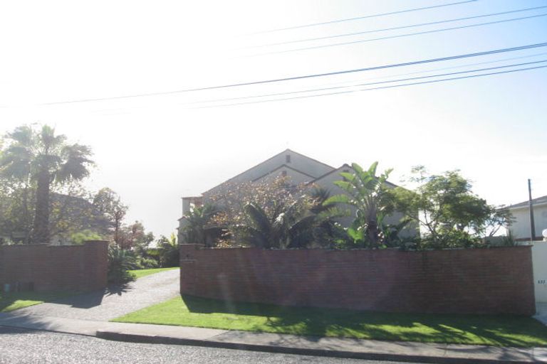 Photo of property in 235 Bleakhouse Road, Mellons Bay, Auckland, 2014