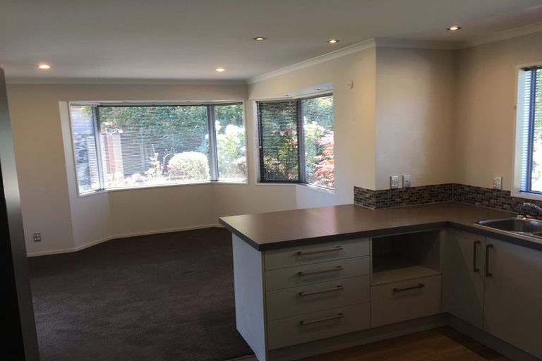 Photo of property in 10 Handley Crescent, Wigram, Christchurch, 8042