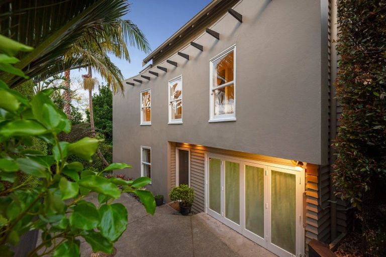 Photo of property in 6b Tahuna Street, Freemans Bay, Auckland, 1011