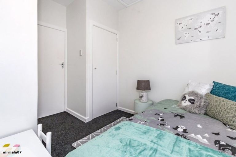Photo of property in 215 Main North Road, Redwood, Christchurch, 8051