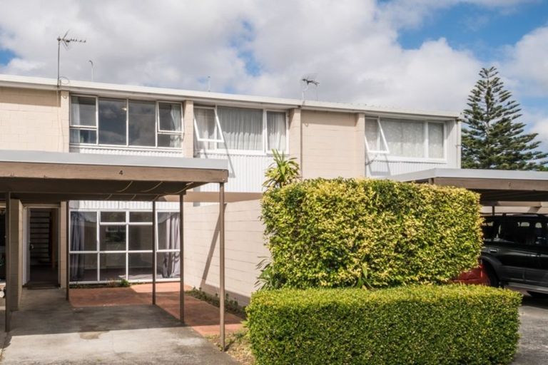 Photo of property in 267 Massey Road, Mangere East, Auckland, 2024