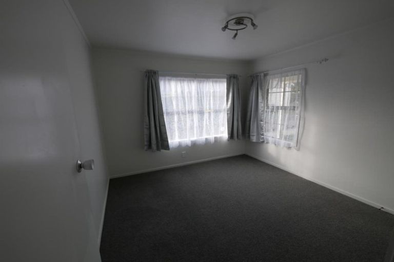 Photo of property in 16 Hoylake Place, Wattle Downs, Auckland, 2103