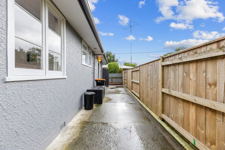 Photo of property in 12 Norwich Place, Awapuni, Palmerston North, 4412