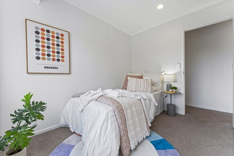 Photo of property in 2/142 Archers Road, Glenfield, Auckland, 0629