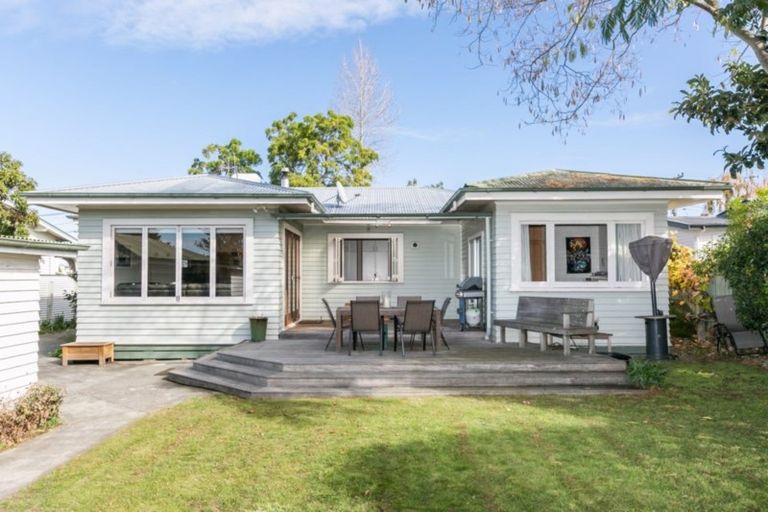 Photo of property in 407 Frederick Street, Mahora, Hastings, 4120