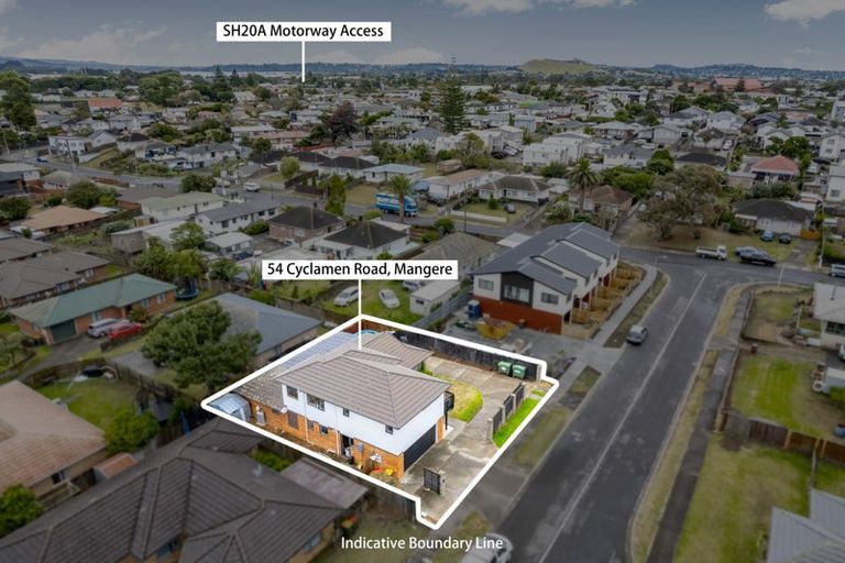 Photo of property in 54 Cyclamen Road, Mangere, Auckland, 2022
