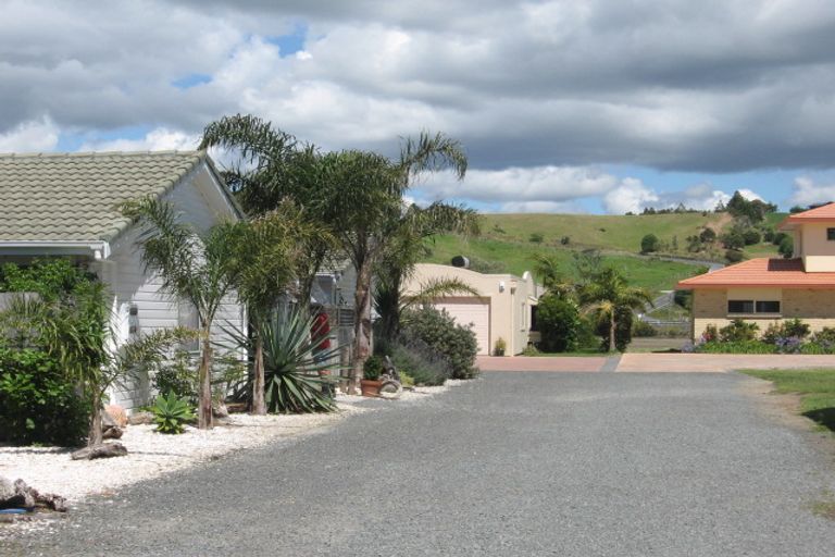 Photo of property in 19 Taipa Point Road, Taipa, 0420