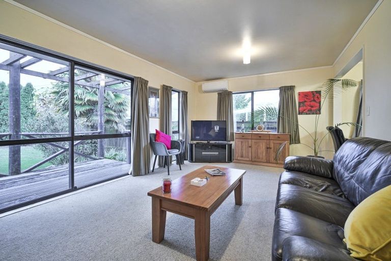 Photo of property in 14 Martin Dale, Raureka, Hastings, 4120