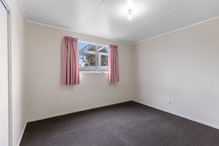 Photo of property in 18 Nikau Street, Inglewood, 4330