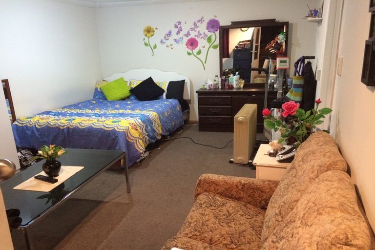 Photo of property in 16 Milich Terrace, Te Atatu South, Auckland, 0610