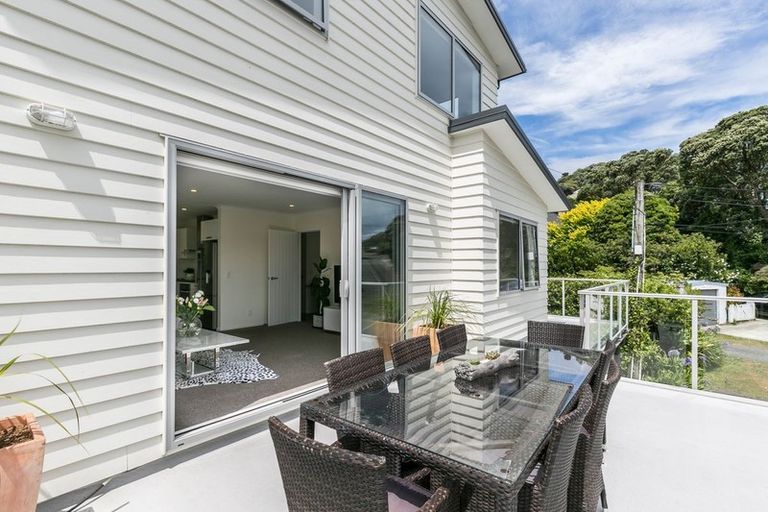 Photo of property in 21 Sidlaw Street, Strathmore Park, Wellington, 6022