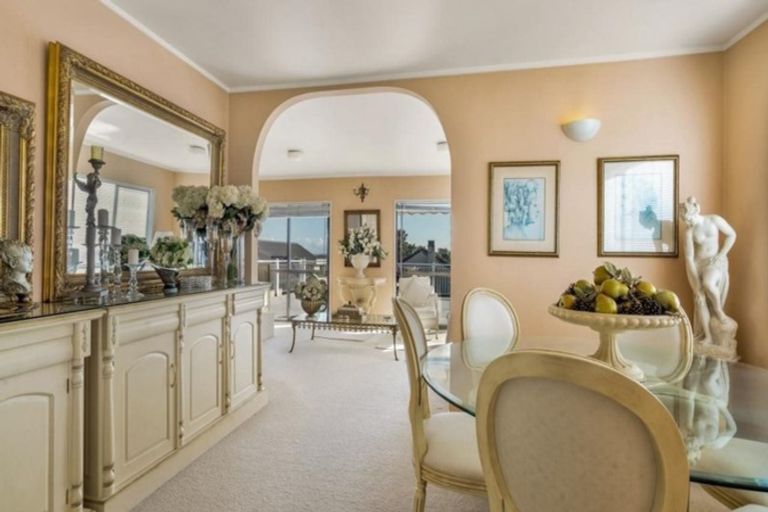 Photo of property in 2/20 Takutai Avenue, Bucklands Beach, Auckland, 2012