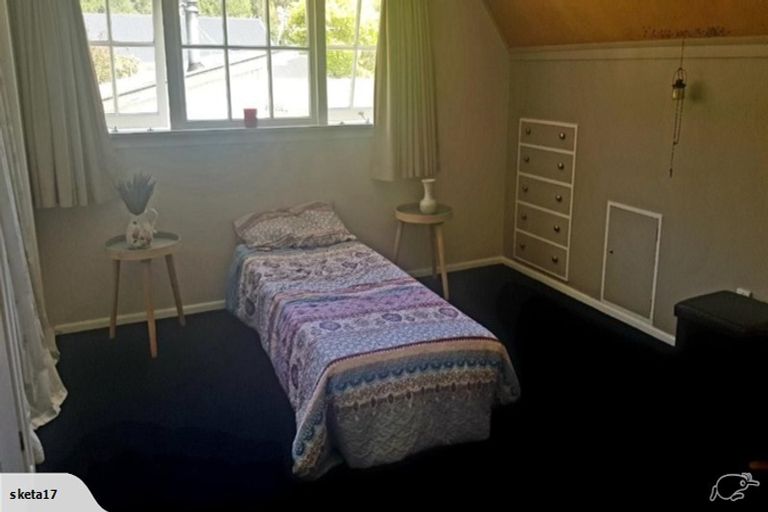 Photo of property in 43 Fendalton Crescent, Pinehaven, Upper Hutt, 5019