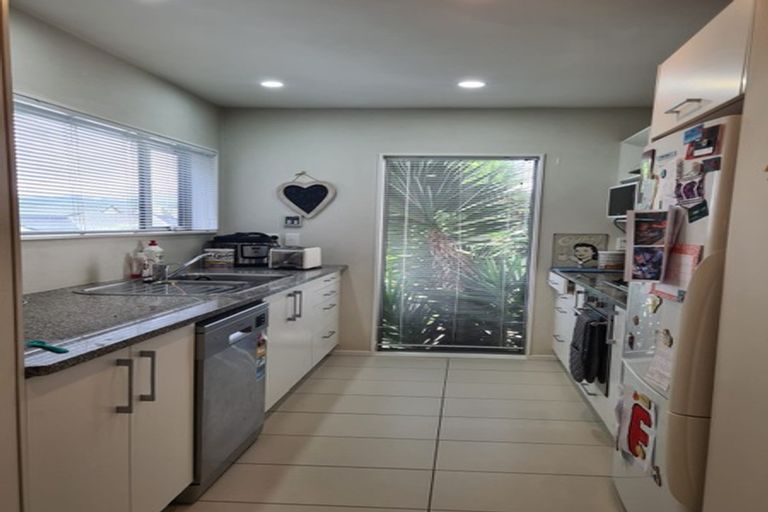 Photo of property in 34a Erlestoke Crescent, Churton Park, Wellington, 6037