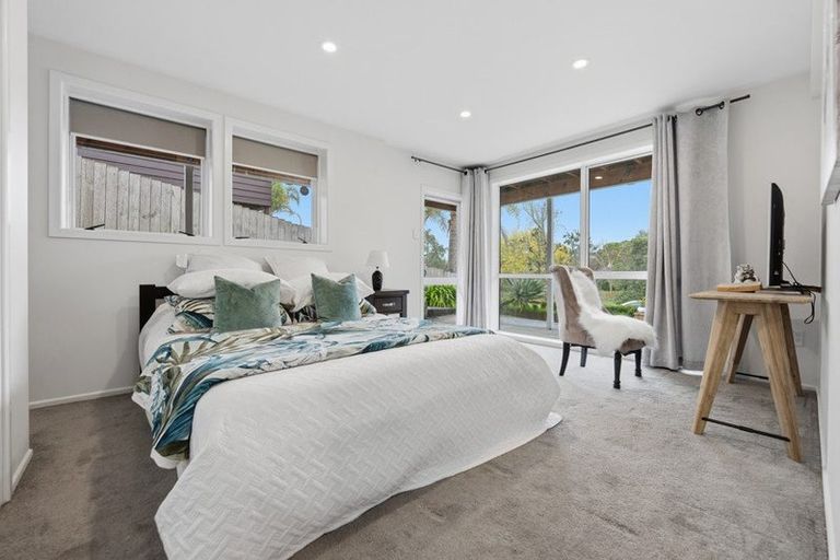 Photo of property in 7a Sailfish Drive, West Harbour, Auckland, 0618