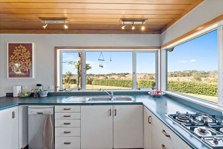 Photo of property in 221 Amreins Road, Taupaki, Henderson, 0782