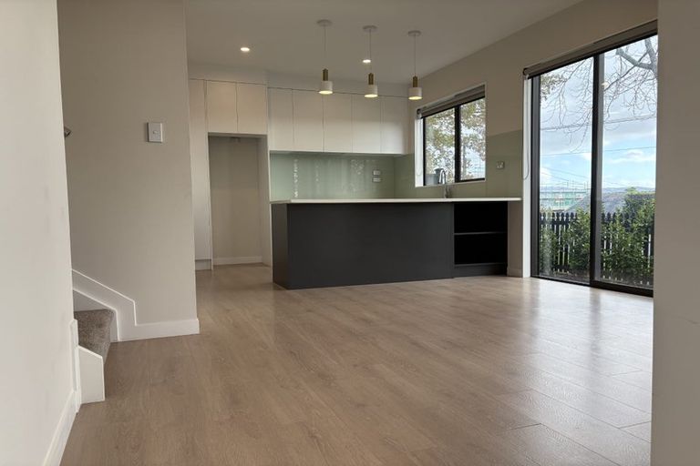 Photo of property in 1/21 Humphrey Kemp Avenue, Henderson, Auckland, 0612