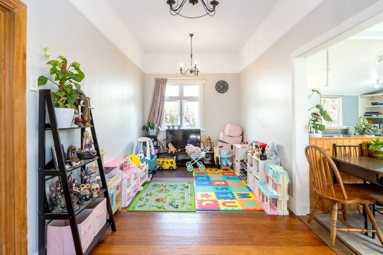 Photo of property in 33 Victoria Street, Masterton, 5810