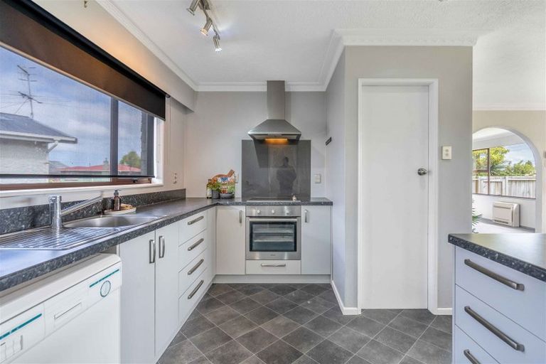 Photo of property in 4 Crowther Crescent, Heidelberg, Invercargill, 9812