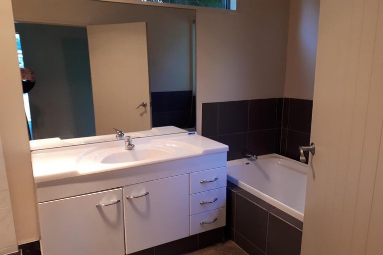 Photo of property in 4 Rockcrest Lane, Cashmere, Christchurch, 8022