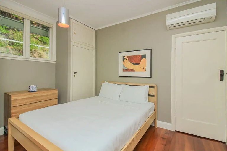 Photo of property in 13 Thane Road, Roseneath, Wellington, 6011