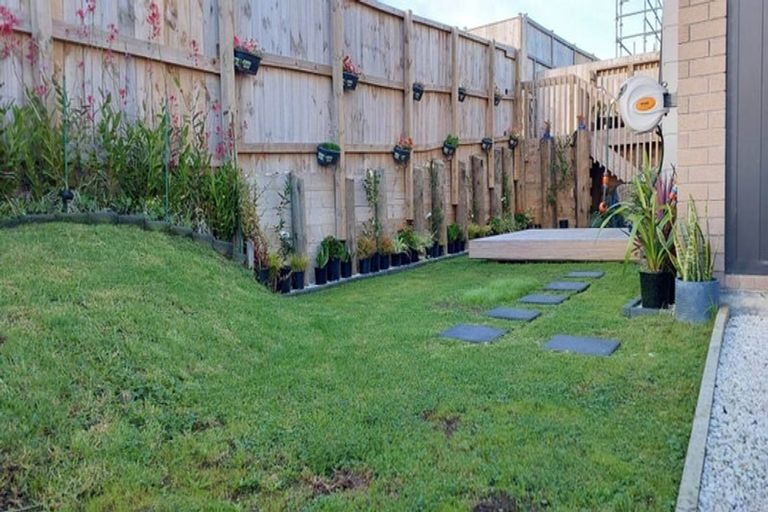 Photo of property in 19b Poruru Close, Papakura, 2110