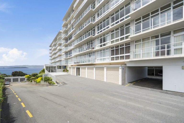 Photo of property in Gateway Apartments, 19 Maida Vale Road, Roseneath, Wellington, 6011