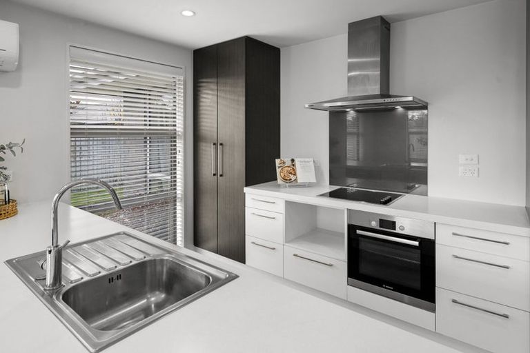 Photo of property in 10 Shale Court, Rolleston, 7614