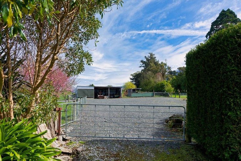 Photo of property in 137 Harnetts Road, Kaikoura Flat, Kaikoura, 7371