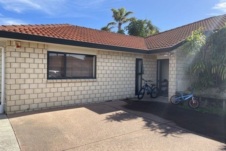 Photo of property in 54 Ian Sage Avenue, Long Bay, Auckland, 0630