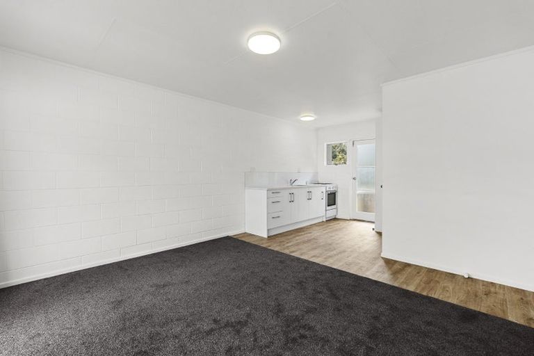 Photo of property in 2/89 Glenpark Avenue, Frankleigh Park, New Plymouth, 4310