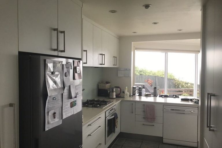 Photo of property in 4 Portal Place, Murrays Bay, Auckland, 0630