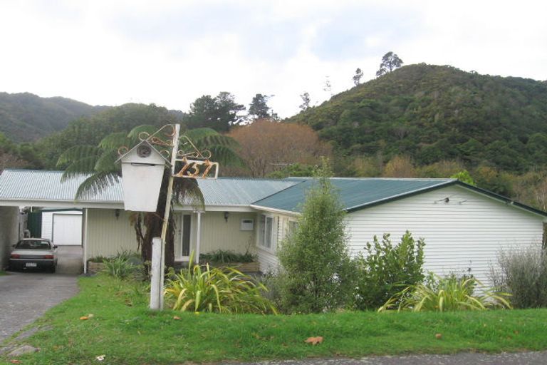 Photo of property in 157 Hine Road, Wainuiomata, Lower Hutt, 5014