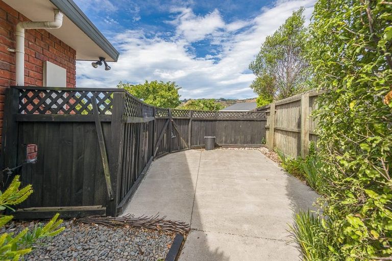 Photo of property in 24 Wendy Place, Heathcote Valley, Christchurch, 8022