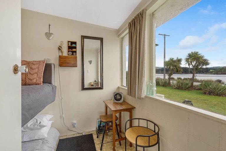 Photo of property in 5 Lakeside Road, Hinahina, Owaka, 9586