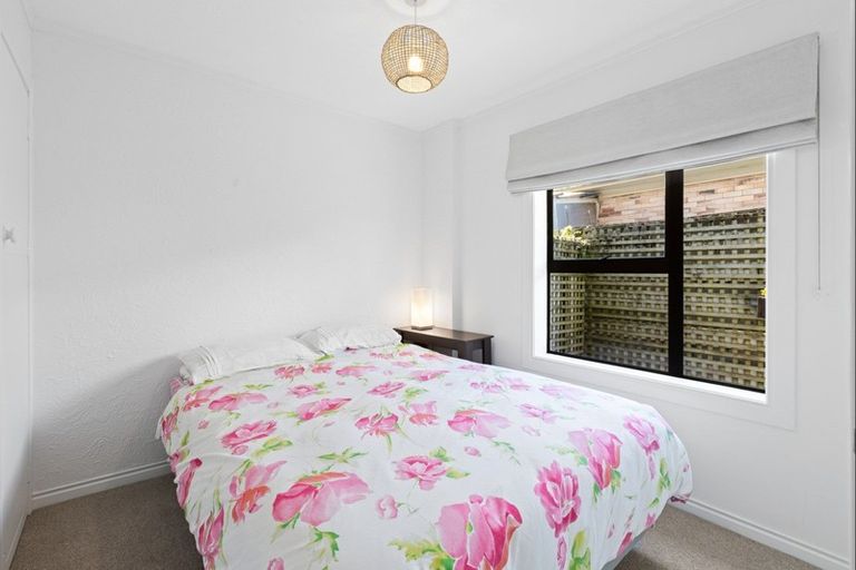 Photo of property in 2/16 Riverside Road, Orewa, 0931