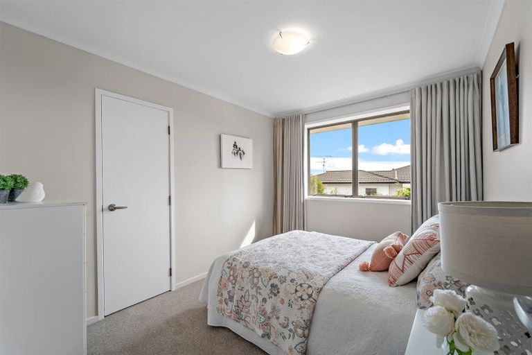 Photo of property in 1/31 Cliff Road, Torbay, Auckland, 0630