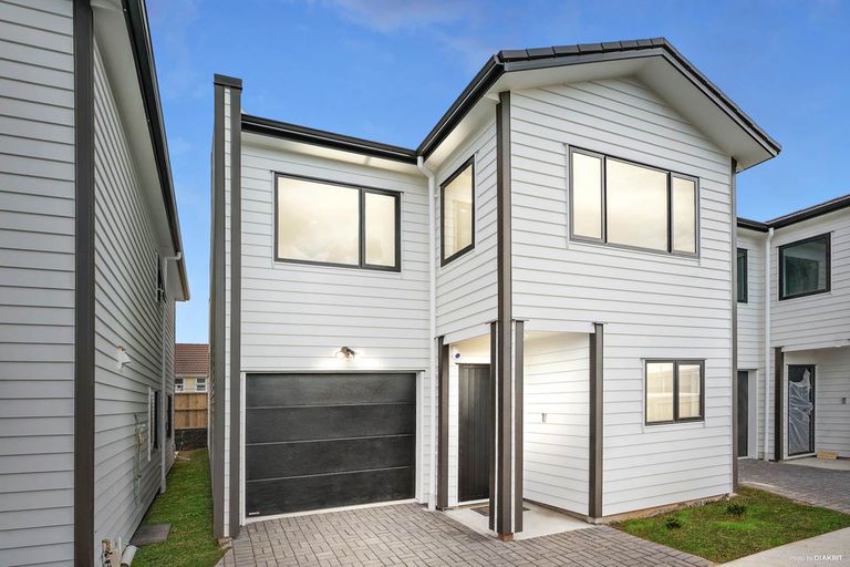 Photo of property in 4c Old Wairoa Road, Papakura, 2110