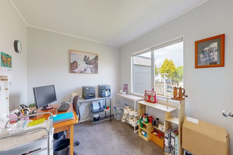 Photo of property in 1 Ohinemuri Place, Paeroa, 3600