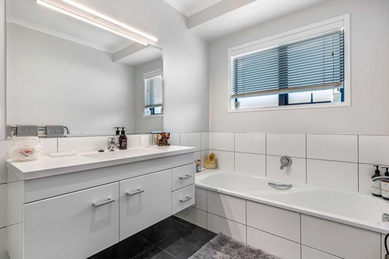 Photo of property in 21 Omega Place, Coastlands, Whakatane, 3120