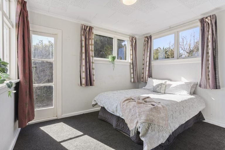Photo of property in 29 Stalkers Road, Woodend Beach, Woodend, 7691