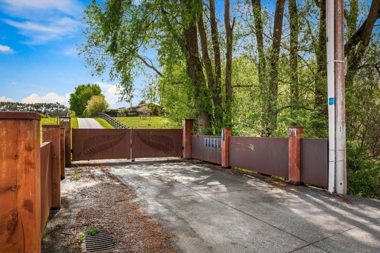 Photo of property in 33 Fernielea Drive, Riverhead, 0793