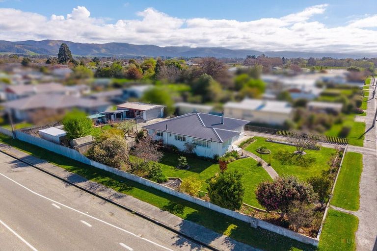 Photo of property in 1 Regent Street, Waimate, 7924