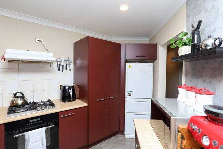 Photo of property in 9 Hollinger Place, Nawton, Hamilton, 3200