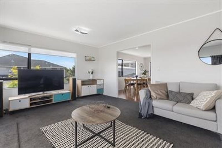 Photo of property in 2/7 Arran Road, Browns Bay, Auckland, 0630